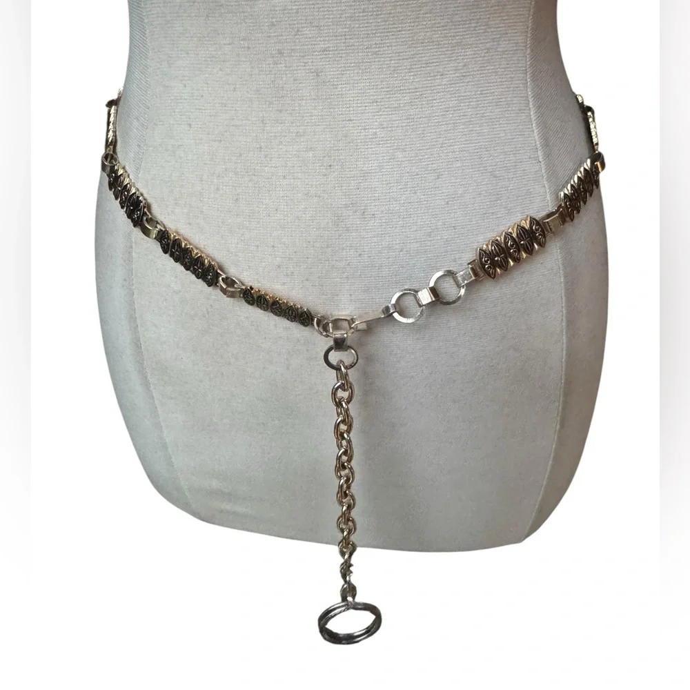 1980s/90s Gold Tone Chain Link Adjustable Belt w/5 Pair Oval Ornate Sets